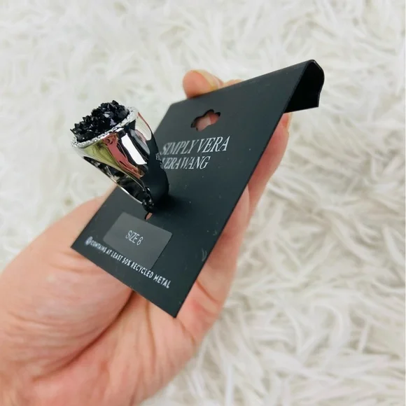 NWT SIMPLY VERA VERA WANG silver recycled, metal and black stone ring size 8 - Picture 9 of 9